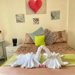  Privatunterkunft Lovely Double With Private Bathroom And Double With Shared Toilet & Parking Free Großbritannien